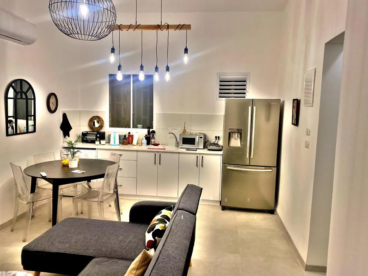 New Apt Next To Talpiyot Market Haifa Israel